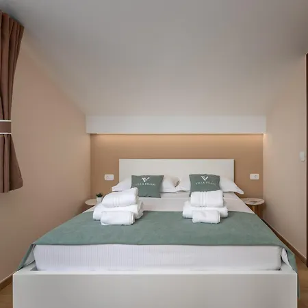 Vilani & Pool - Happy *