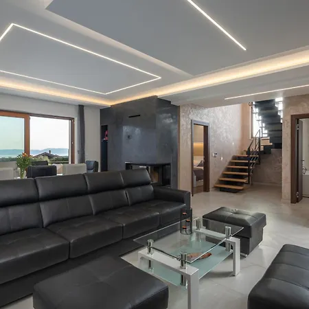 Vilani & Pool - Happy * Crikvenica