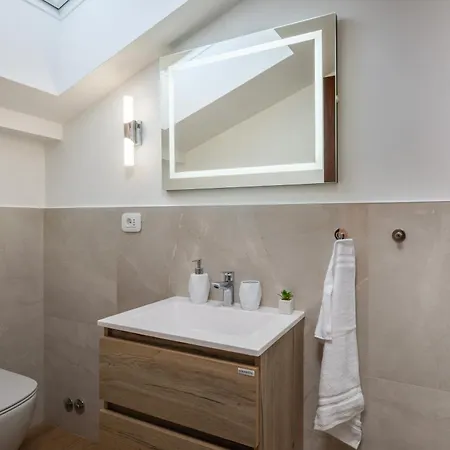 Vilani & Pool - Happy Apartment Crikvenica
