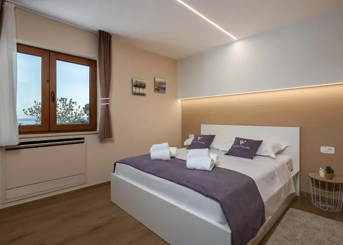 Vilani & Pool - Happy Apartment *