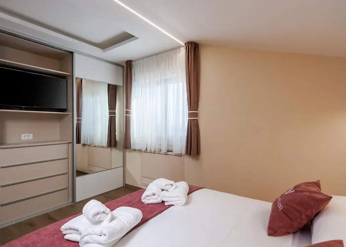 Vilani & Pool - Happy Apartament