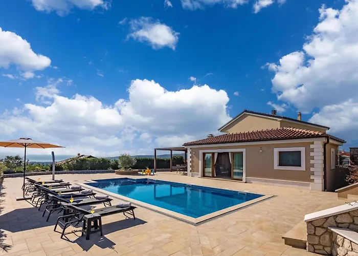 Vilani & Pool - Happy * Crikvenica