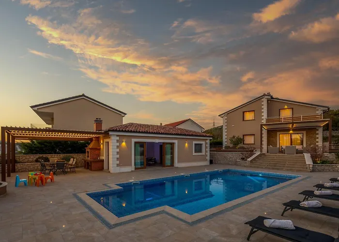 Vilani & Pool - Happy Apartment Crikvenica